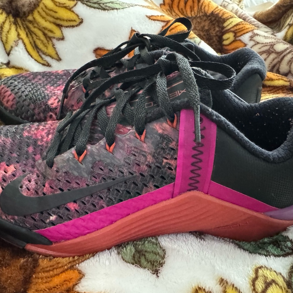 Nike Girls Black and Pink Metcons  Training Shoes